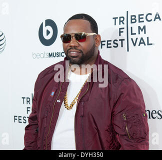 New York, NY, USA - 16 Avril 2014 : le rappeur Marc Lavoine le Chef du Wu-Tang Clan assiste à l'ouverture du Festival du film de Tribeca 2014 Premiere nuit des temps "Illmatic Est' au Beacon Theatre, Manhattan Crédit : Sam Aronov/Alamy Live News Banque D'Images