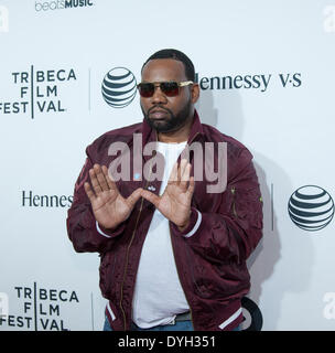 New York, NY, USA - 16 Avril 2014 : le rappeur Marc Lavoine le Chef du Wu-Tang Clan assiste à l'ouverture du Festival du film de Tribeca 2014 Premiere nuit des temps "Illmatic Est' au Beacon Theatre, Manhattan Crédit : Sam Aronov/Alamy Live News Banque D'Images