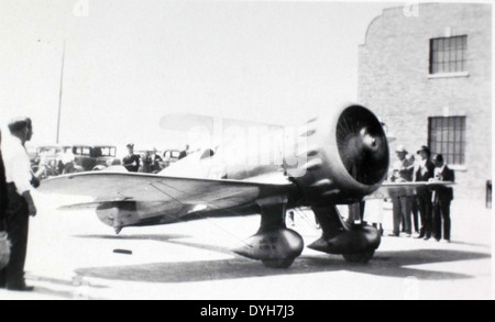 Le Wedell Williams Racer, un pilote aérien remarquable, était un avion rapide conçu pour la compétition aérienne. La Laird-Turner Special, pilotée par Roscoe Turner, a également gagné en renommée sur le circuit de course, propulsée par un moteur Pratt & Whitney R-1830. Banque D'Images