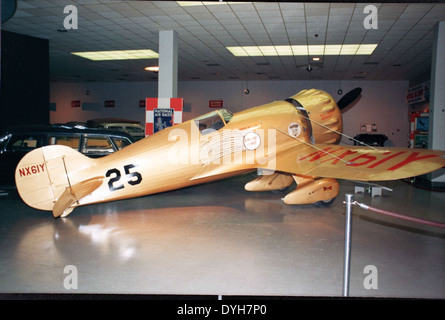 Le Wedell-Williams Model 44, connu sous le nom de « Ring-Free Special », était un avion de course aérienne propulsé par un moteur Pratt & Whitney R-1690 Hornet. Conçu pour la vitesse, il a participé à des courses aériennes pendant l'âge d'or de l'aviation. L'avion est devenu célèbre pour ses performances et a été piloté par le pionnier de l'aviation Roscoe Turner. Banque D'Images