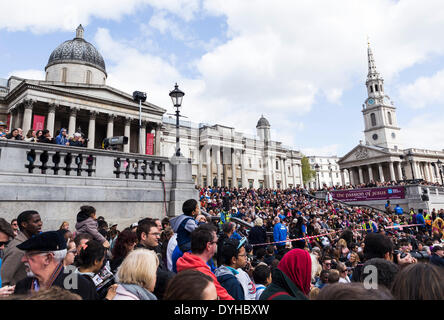 Londres, Royaume-Uni. 18 avr, 2014. La passion de Jésus à Trafalgar Square est effectuée - en costumes authentiques de la journée - par des bénévoles de dans et autour de Londres, les chevaux, les ânes et les colombes. L'événement est gratuit et attire jusqu'à 20 000 personnes pour chacune de ses deux représentations à 12 h et 15 h le vendredi saint à Londres, Trafalgar Square, UK. Credit : Cecilia Colussi/Alamy Live News Banque D'Images