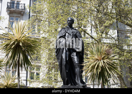 Statue de Sir Henry bartle frere, administrateur colonial, à Victoria Embankment Gardens, Londres, Angleterre Banque D'Images