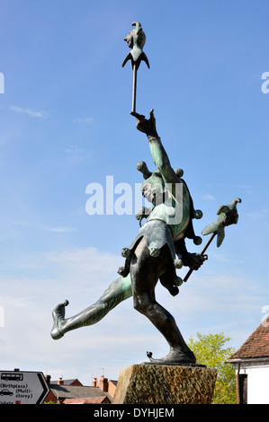 Stratford sur Avon - Henely Street - statue d'un évocateur jester - cap et les cloches - l'incarnation de Shakespeare's fool Banque D'Images