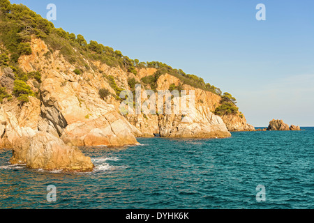 Falaises de la Costa Brava, en Catalogne, Espagne Banque D'Images