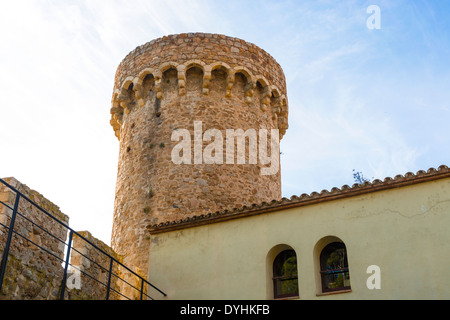 Tour à Tossa de Mar village ancien château, Costa Brava, Espagne Banque D'Images