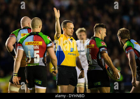 Londres, Royaume-Uni. 18 avr, 2014. Au cours de l'arbitre Tim WIGGLESWORTH Aviva Premiership match entre les Harlequins et Leicester Tigers au Stoop : Action Crédit Plus Sport/Alamy Live News Banque D'Images