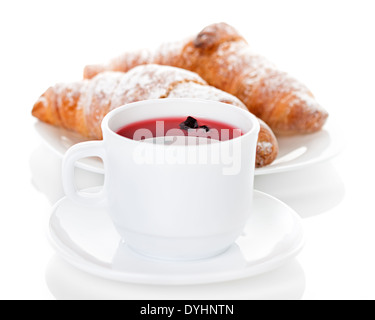 Tasse de thé et des croissants d'hibiscus Banque D'Images