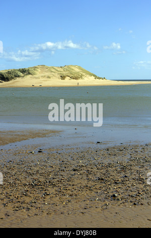 La superbe plage de sable fin au village de Newburgh, Aberdeenshire, Scotland, UK Banque D'Images