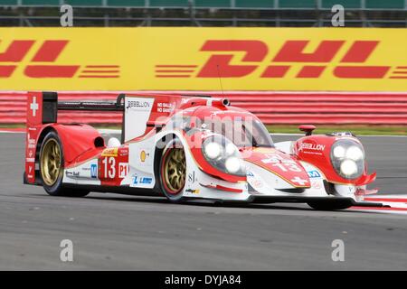 Silverstone, UK. Apr 19, 2013. REBELLION RACING Lola B12/60-Toyota LMP1 conduit par Dominik Kraihamer (AUT), Andrea Belicchi (ITA) et Fabio Leimer (CHE) pendant les qualifications pour le round 1 du Championnat du monde d'Endurance de Silverstone. Credit : Action Plus Sport/Alamy Live News Banque D'Images