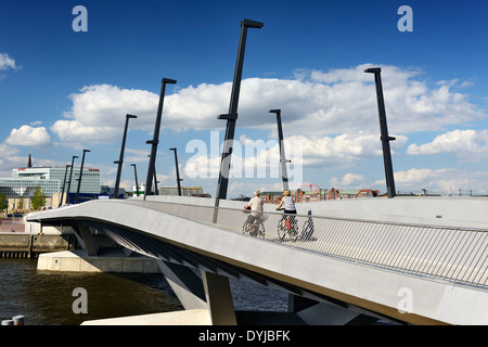 Dans Baakenhafenbrücke der Hafencity Hamburg, von Deutschland, Europa Banque D'Images