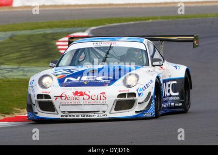 Silverstone, UK. Apr 19, 2014. Prospeed competition Porsche GT3 R conduit par Paul Van Splunteren, Maxime Soulet et Gilles Vannelet lors du premier tour de l'European Le Mans Series de Silverstone. Credit : Action Plus Sport/Alamy Live News Banque D'Images