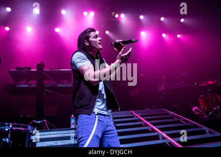 Detroit, Michigan, USA. Apr 19, 2014. TRIPP WEIR de CASIO MONROE joue sur le mot de la bouche de Wanted World Tour au Fillmore à Detroit, MI, le 18 avril 2014 © Marc Nader/ZUMA/ZUMAPRESS.com/Alamy fil Live News Banque D'Images