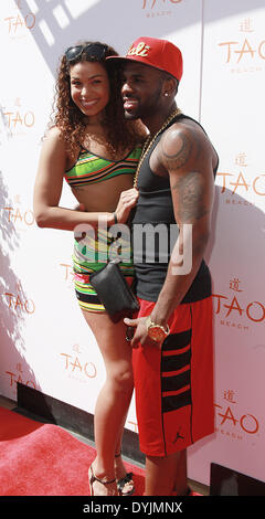 Las Vegas, Nevada, USA. Apr 19, 2014. Chanteurs Jordin Sparks et Jason Derulo assister à l'ouverture officielle de la saison de TAO Beach organisée par Jason Derulo le 19 avril 2014 à The Venetian Resort-Hotel-Casino à Las Vegas, Nevada. Crédit : Marcel Thomas/ZUMAPRESS.com/Alamy Live News Banque D'Images