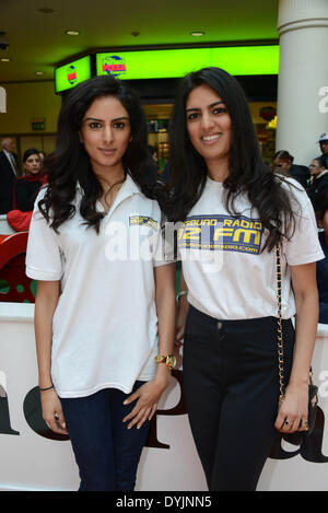 Londres, Royaume-Uni. 19 Avril 14 : Parrainé par nusound équipes Radio à Vaisakhi 2014 à l'échange Ilford à Londres. Photo par voir Li/Alamy Live News Banque D'Images