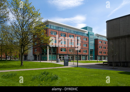 L'Arthur Lewis Building, Manchester University Campus, près d'Oxford Road, Manchester, England, UK Banque D'Images