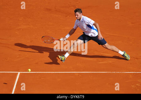 Monaco, Monte Carlo. Apr 20, 2014. Tennis ATP Masters final. Roger Federer (SUI) et Stanislas Wawrinka (SUI). Stanislas Wawrinka (SUI) avec retour de service : Action Crédit Plus Sport/Alamy Live News Banque D'Images