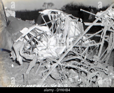 Cette image de la seconde Guerre mondiale montre un avion du 125e escadron de liaison. L'escadron était responsable de diverses tâches, y compris la reconnaissance et les communications, et a joué un rôle crucial pendant le conflit. Banque D'Images