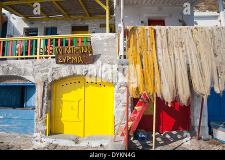 Les filets de pêche, klima village, île de Milos, Cyclades, Grèce, Europe Banque D'Images