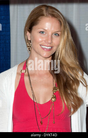 L'actrice américaine Ellen Hollman assiste à la WonderCon 2014 à l'Anaheim Convention Center, à Los Angeles. Le 20 avril 2014. /Photo alliance Banque D'Images