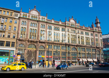 Párizsi udvar (Paris) aka Brudern-ház, Brudern house (1912), Ferenciek square, le centre de Budapest, Hongrie, Europe Banque D'Images