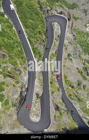 Lacets sur route Trollstigen, près de Åndalsnes, Møre og Romsdal, ouest de la Norvège, la Norvège Banque D'Images