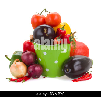 Venu de légumes frais en pot vert Banque D'Images