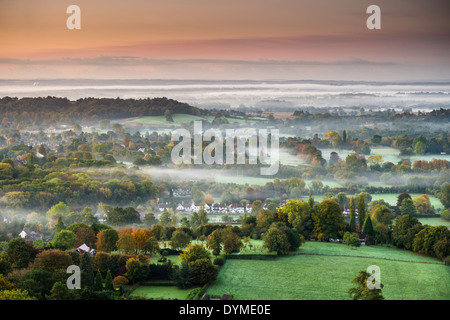 Avis de Surrey Hills de Colley Hill, Reigate, Surrey, UK Banque D'Images