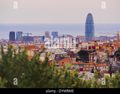 Torre Agbar conçu par le célèbre architecte Jean Nouvel à Barcelone, Catalogne, Espagne Banque D'Images