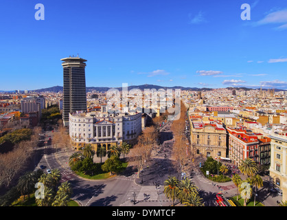 Vue depuis le Mirador de Colon - colonne de Christophe Colomb à Barcelone, Catalogne, Espagne Banque D'Images