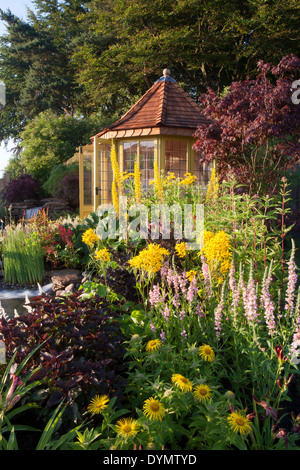 Le parc Tatton RHS Flower Show 2013 Le Jardin d'eau Conçu par Harry Levy parrainé par l'Étang Building Company attribué argent G Banque D'Images