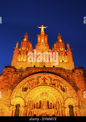 Temple du Sacré-Cœur de Jésus sur la montagne Tibidabo à Barcelone, Catalogne, Espagne Banque D'Images