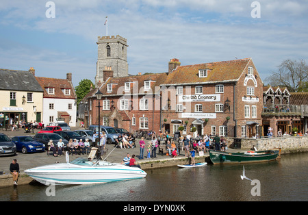 Frome River passe par Wareham dans le Dorset England UK Banque D'Images