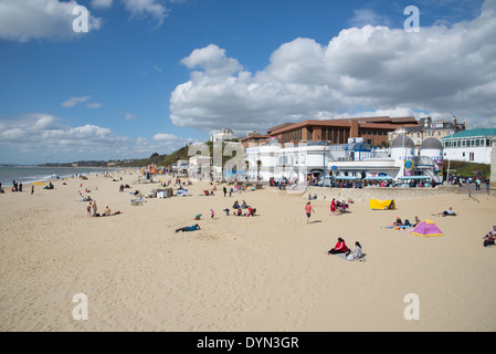 Front de mer de Bournemouth à l'ouest de l'anglais populaire Resort Le complexe BIC et l'Oceanarium building donnant sur la plage Banque D'Images