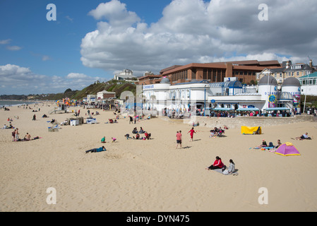 Front de mer de Bournemouth à l'ouest de l'anglais populaire Resort Le complexe BIC et l'Oceanarium building donnant sur la plage Banque D'Images