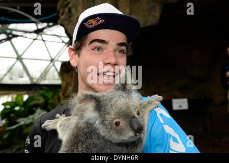 Cairns, Australie. Apr 23, 2014. Downhill rider Loic Bruni (France/Lapierre gravité) à la session de support avant la Coupe du Monde de vélo de montagne UCI à Cairns Cairns de la faune et de ZOOm Dome. Credit : Action Plus Sport/Alamy Live News Banque D'Images