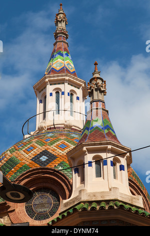 Dôme de l'église paroissiale de San Roma de Lloret de Mar en Catalogne. Banque D'Images