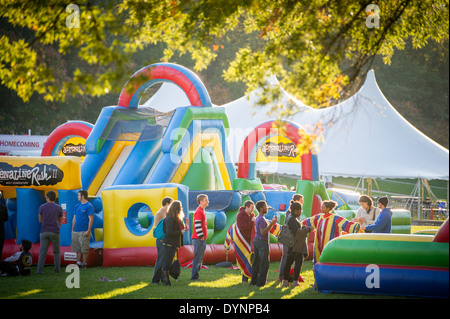 Les étudiants s'amuser à un retour à la partie et Pep Rally de College Park, Maryland Banque D'Images