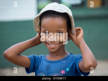 Enfants Bushmen dans une salle de classe, l'école primaire. Grashoek, Namibie Banque D'Images