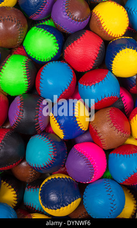 Prendre plein cadre de cuir traditionnelles boules pelote Banque D'Images