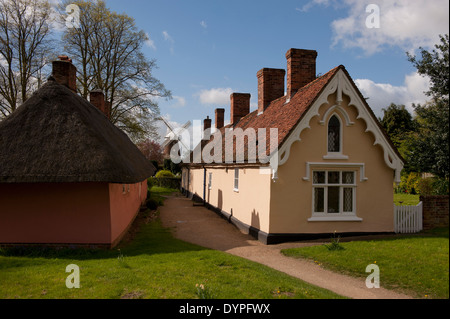 Thaxted hospices et John Webb, le moulin de Thaxted, Essex, Angleterre. Avril 2014 Banque D'Images