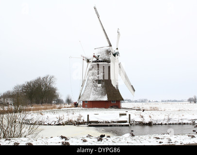 Krimstermolen Polder Mill (1904), les Pays-Bas à Zuidwolde en hiver mise Banque D'Images