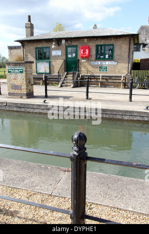 Lock Keeper's Cottage, géré par les restaurateurs de la rivière Cam, appâts à mordre, Milton, Cambridge, Cambridgeshire, Angleterre, Royaume-Uni. Banque D'Images