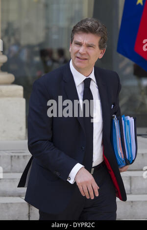 Paris, FRA. Apr 23, 2014. La ministre française de l'économie Arnaud Montebourg quitte le palais de l'Élysée le 23 avril 2014, à Paris, après la réunion hebdomadaire du cabinet. (Photo/Zacharie Scheurer) © Zacharie Scheurer/NurPhoto ZUMAPRESS.com/Alamy/Live News Banque D'Images