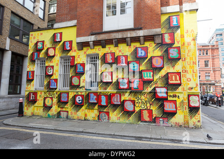Peinture murale par Ben Eine sur Middlesex Street, Londres. Banque D'Images
