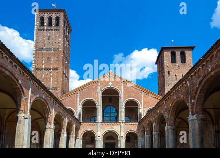 Milan, Italie. 23 avr, 2014. l'église Sant'Ambogio : crédit facile vraiment Star/Alamy Live News Banque D'Images