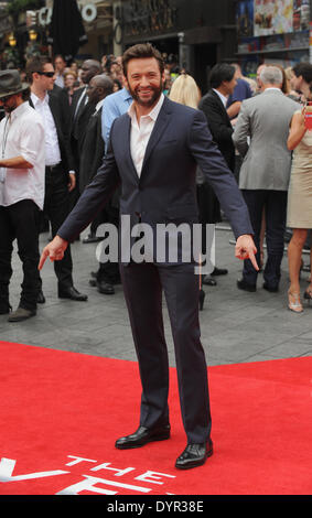 London, UK, UK. 16 juillet, 2013. Hugh Jackman arrive pour le London Premiere de 'Wolverine' au cinéma Empire. © Ferdaus Shamim/ZUMA/ZUMAPRESS.com/Alamy fil Live News Banque D'Images