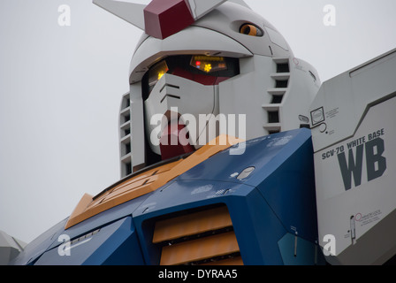 Dans Life-Size Gundam Odaiba, Tokyo, Japon Banque D'Images