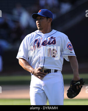 Flushing, NY, USA. Apr 20, 2014. Daisuke Matsuzaka (Mets) MLB : Daisuke Matsuzaka les Mets de New York en ligue majeure de baseball pendant les match contre les Braves d'Atlanta au Citi Field à Flushing, NY, USA . © AFLO/Alamy Live News Banque D'Images