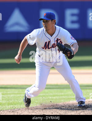 Flushing, NY, USA. Apr 20, 2014. Daisuke Matsuzaka (Mets) MLB : Daisuke Matsuzaka les Mets de New York en ligue majeure de baseball pendant les match contre les Braves d'Atlanta au Citi Field à Flushing, NY, USA . © AFLO/Alamy Live News Banque D'Images