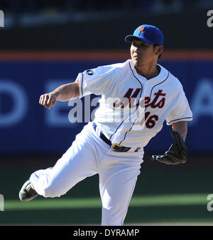 Flushing, NY, USA. Apr 20, 2014. Daisuke Matsuzaka (Mets) MLB : Daisuke Matsuzaka les Mets de New York en ligue majeure de baseball pendant les match contre les Braves d'Atlanta au Citi Field à Flushing, NY, USA . © AFLO/Alamy Live News Banque D'Images